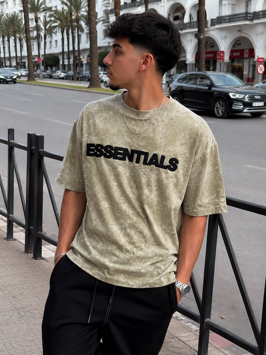 T-Shirt Essentials - Beige